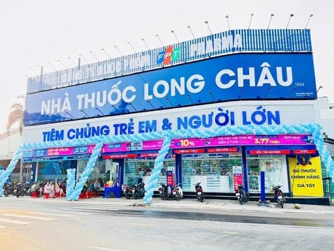 Hết năm Rồng, cổ phiếu chủ chuỗi nhà thuốc Long Châu rớt giá mạnh: Vốn hóa mất gần 4.000 tỷ, tạm chia tay nhóm tỷ USD