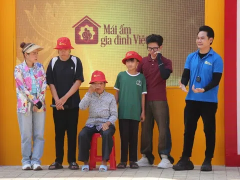 Mái ấm gia đình Việt: MC Dương Hồng Phúc bật khóc nhắc về quá khứ bán nhà chữa bệnh hiểm nghèo cho con trai
