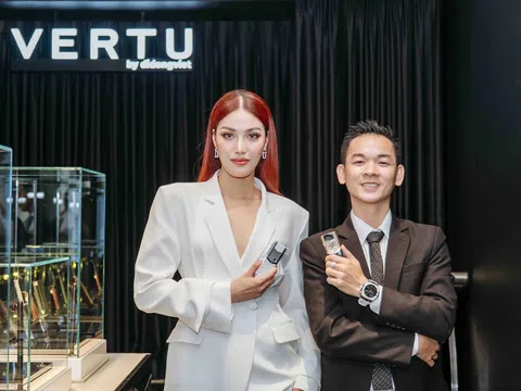 Siêu mẫu Lan Khuê chính thức trở thành đại sứ thương hiệu Vertu tại Việt Nam
