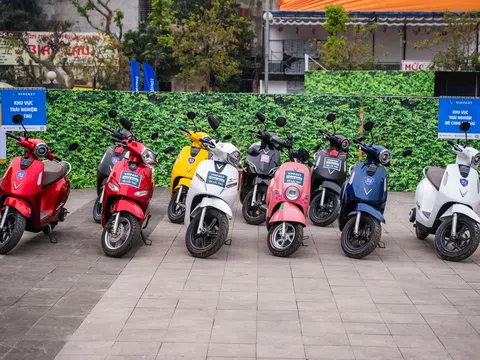 Nhẹ gánh chi phí, lướt êm: VinFast Evo Neo là “xe cưng” của Gen Z