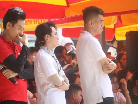 Nguyễn Tiến Linh lần đầu xuất hiện tại "Mái ấm gia đình Việt"