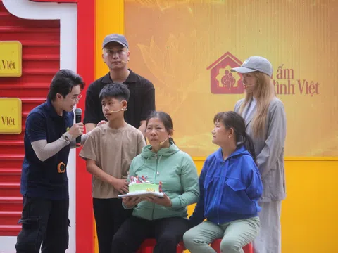Mái ấm gia đình Việt lập kỷ lục trao hơn 3,2 tỷ đồng cho các em nhỏ khi ghi hình tại Đà Nẵng
