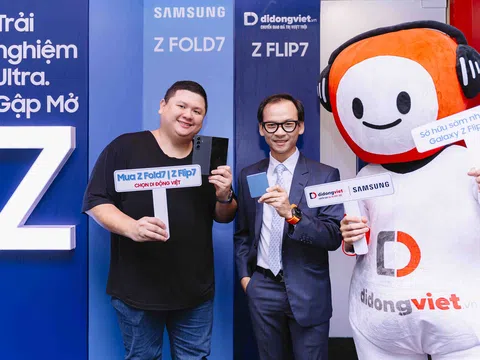 Hàng trăm khách hàng check-in sớm tại Di Động Việt trong ngày mở bán sớm Galaxy Z Fold7 | Z Flip7