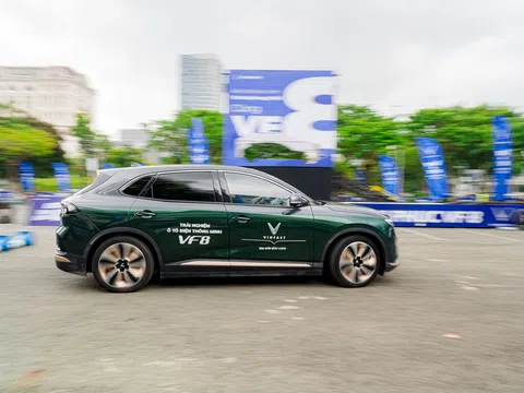 Chạy hay, sạc dễ, VinFast VF 8 đáng mua nhất phân khúc 1 tỷ đồng