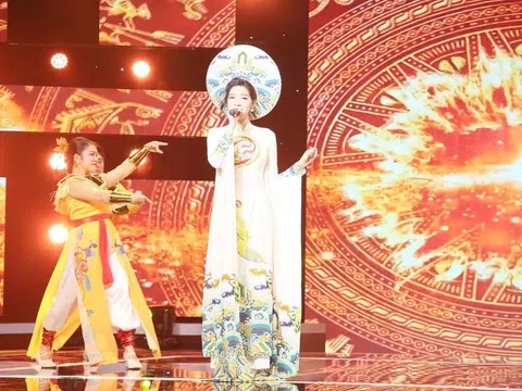 Nhạc sĩ Nguyễn Văn Chung nhắc nhở thí sinh “Giai Điệu Ước Mơ”: Mặc áo dài cầu kỳ thì nhớ tập catwalk