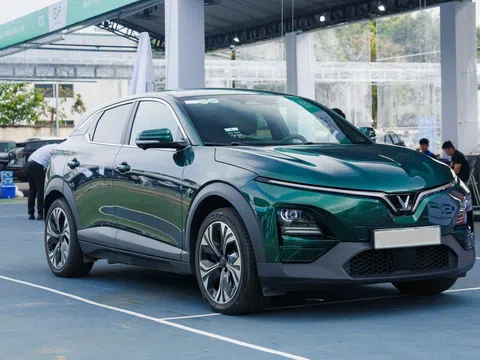 Chủ xe “khoe” gì về VinFast VF 6 sau hàng nghìn km trải nghiệm?