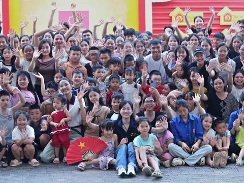 “Mái ấm gia đình Việt” ghi hình tại An Giang, nối dài hành trình sẻ chia cùng trẻ em nghèo