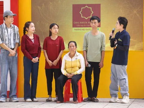 Huỳnh Lập làm thơ, Tiêu Minh Phụng hát cải lương để kêu gọi quyên góp ủng hộ các em nhỏ mồ côi