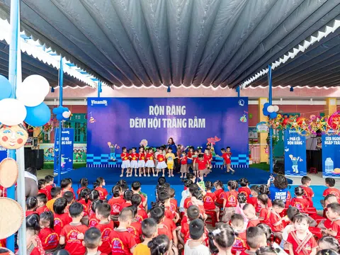 Hơn 100 ngàn sản phẩm dinh dưỡng Vinamilk thắp sáng nụ cười tuổi thơ mùa Trung thu