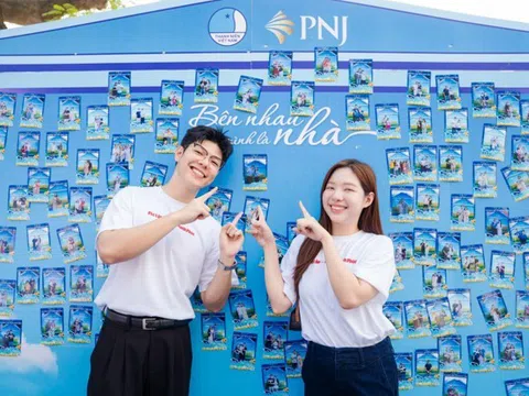 Ngày hội “Gia đình trẻ hạnh phúc 2025” khai mạc tại Hồ Gươm - Lan tỏa thông điệp hành trình yêu thương