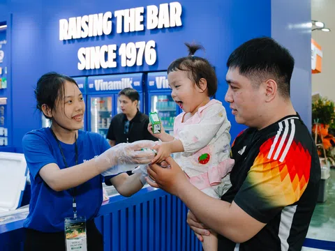 Vinamilk lan tỏa giá trị thương hiệu Việt tại Hội chợ Mùa Thu 2025