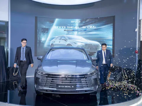 BYD Seal 5 chính thức mở bán tại BYD NEG Tiền Giang: Người dân miền Tây lần đầu trải nghiệm trực tiếp