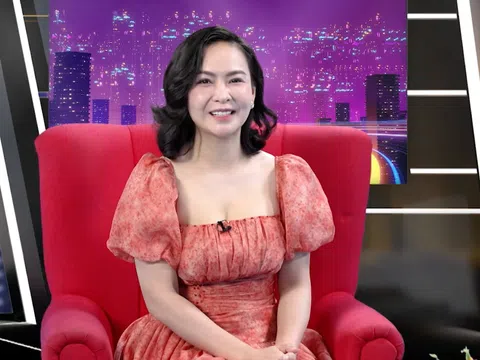 'Hoa hậu bolero' Mỹ Ngọc bày tỏ quan điểm nuôi dạy con cái trong thời đại mạng xã hội