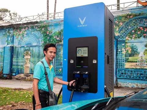Từ Hà Nội đến TP.HCM, trạm sạc xe điện phủ dày, người dùng tự tin: Đi đâu cũng có chỗ sạc, 20 phút là thoải mái đi cả ngày