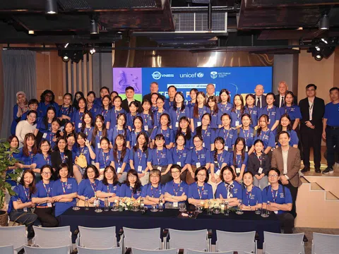 STEAM for Girls 2025: Trao quyền để nữ sinh làm chủ khoa học và tương lai xanh