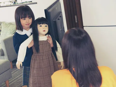 Khán giả Việt liên tục “thót tim” trước mức độ kinh dị của “Kumanthong Nhật Bản”, dành nhiều lời khen cho cúp bế ma ám