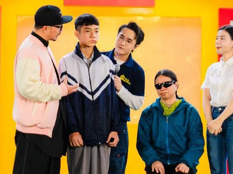 Huỳnh Lập, Hà Lê và Bùi Lê Mận xúc động trước câu chuyện người mẹ khiếm thị một mình nuôi con