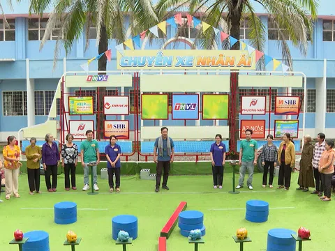 Chuyến xe nhân ái: Mẹ đơn thân nuôi 4 người con, vượt khó làm đủ nghề để con được đến trường