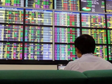 Nóng: UBCKNN rà soát tư cách công ty đại chúng, loạt doanh nghiệp tỷ USD PV GAS, BSR, ACV, BID,... vào "tầm ngắm"