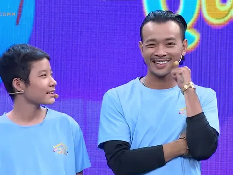 Hoàng Phi chào sân với phong thái MC tiệc cưới, bị Diễm Phương “chọc quê” vì gia đình “ghẻ lạnh”