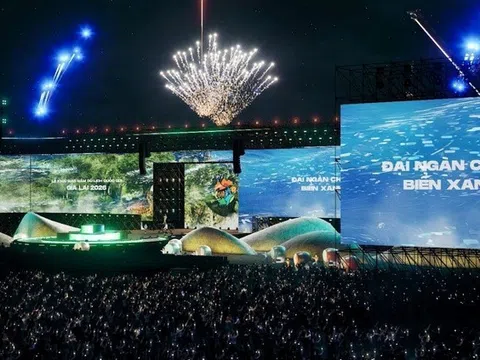 Dàn “anh trai, em xinh” góp mặt trong concert “Đại ngàn chạm biển xanh”