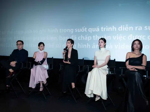 Xuân Lan, Ngọc Trinh hồi hộp mang ‘Thẩm mỹ viện âm phủ’ ra mắt khán giả, dàn sao Việt đổ bộ thảm đỏ đến chúc mừng