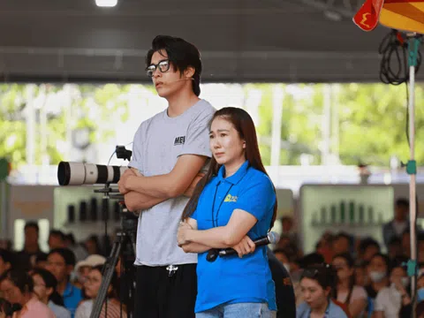 Thanh Thảo, LyLy và Vĩnh Đam nghẹn ngào trước tuổi thơ thiếu vắng cha mẹ của những em nhỏ lớn lên trong vòng tay bà ngoại