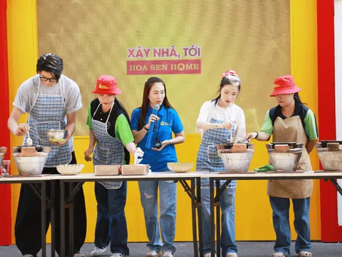 LyLy và Vĩnh Đam lấm lem từ đầu đến chân vẫn quyết không bỏ cuộc vì trẻ em có hoàn cảnh khó khăn
