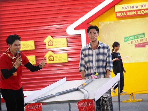 'Mái ấm gia đình Việt': Cô bé ngồi trò chuyện với di ảnh cha khiến rapper Phúc Du và Mỹ Mỹ không cầm được nước mắt