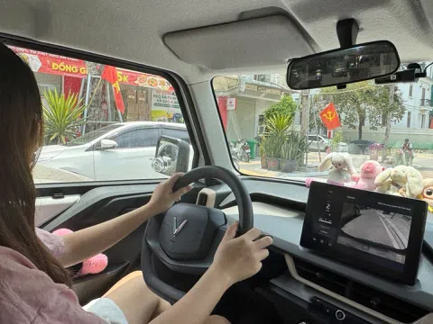 Nữ chủ xe tạm biệt nỗi lo “vần” vô lăng trong đô thị với VinFast VF 3