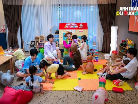 24 giờ cuối cùng ở nhà chung của các 'Anh trai' và cái 'đuôi nhỏ'