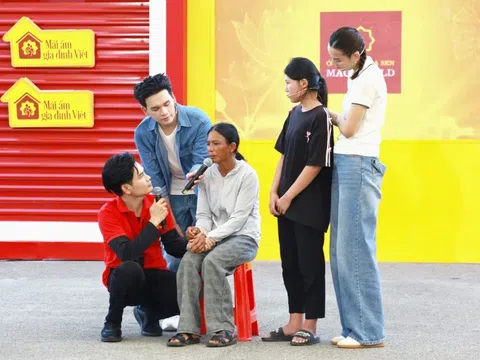 Lê Thúy bật khóc trước bé gái 14 tuổi nhiều năm nhường giường cho mẹ, ngủ dưới nền đất