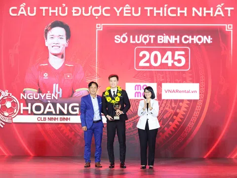 Đại sứ Thương hiệu LPBank lần thứ ba được vinh danh Quả bóng vàng Việt Nam