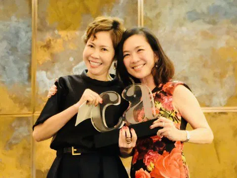 Bà Đinh Thị Thanh Hương nhận Giải “Nhà phát hành của năm” tại Lễ trao giải CineAsia 2022
