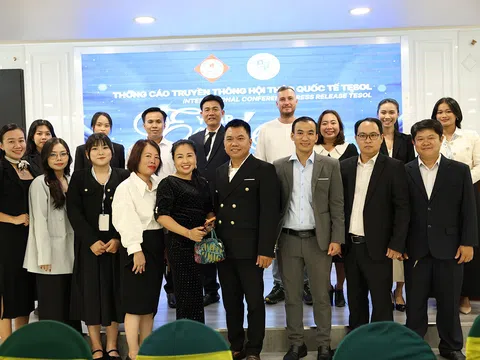 Viện Nghiên cứu Hướng nghiệp và Hội nhập quốc tế đẩy mạnh chiến lược hội nhập, ký kết hợp tác đào tạo với đối tác Canada