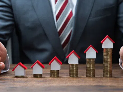 Nhà đầu tư bất động sản có tiền nên bỏ vào đâu?