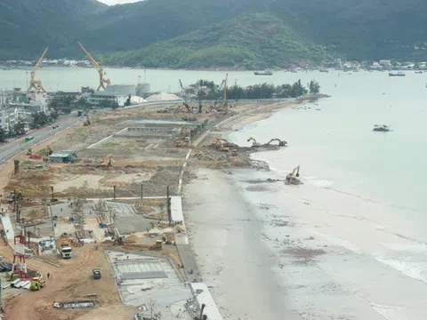 Nạo vét, cắt xén 48.600 m2 xây khu cao ốc lấn biển ở Quy Nhơn