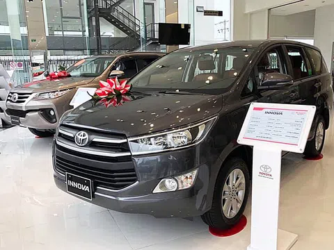 Toyota Việt Nam giảm giá xe Fortuner, Innova và Altis
