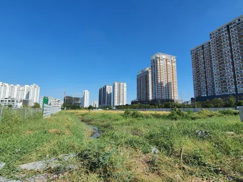 Có ai biết vì sao dự án căn hộ cao cấp Park Vista ngay khu Nam Sài Gòn “chết” hơn một năm nay không?