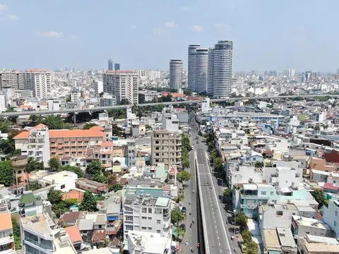 Con đường dài hơn 3km gánh cả ‘rừng chung cư’ ở Sài Gòn