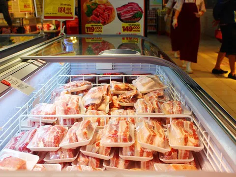 Siêu thị tung thịt heo nhập khẩu giá rẻ để bình ổn thị trường