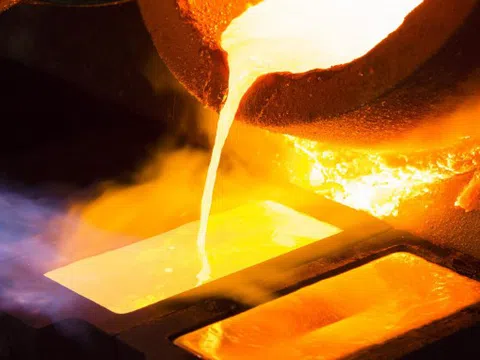 Dòng tiền ào ạt chảy về các doanh nghiệp kim loại quý khi giá vàng tăng