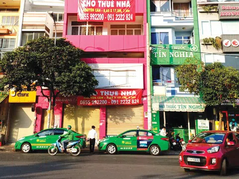 Hậu Covid-19, nhà phố mặt tiền đua nhau rao bán