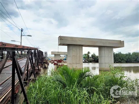 Cây cầu “bò” 20 năm vẫn chưa đến đích ở Sài Gòn