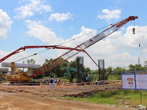 Các bên nói gì về lùm xùm 'tố' nợ nần ở cao tốc Trung Lương- Mỹ Thuận?