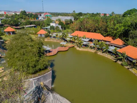 Đồng Nai: Biến nhà ở riêng lẻ thành khu du lịch 'khủng' không phép