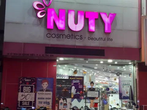 Chuỗi cửa hàng Nuty Cosmetics bán hàng không xuất hóa đơn VAT, có dấu hiệu trốn thuế