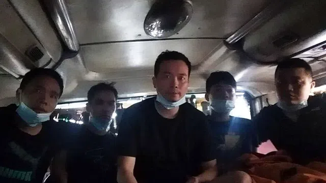 Video: 5 người Trung Quốc 'đóng' trong thùng cactông, chở trên xe khách từ Bắc Giang vào TP.HCM