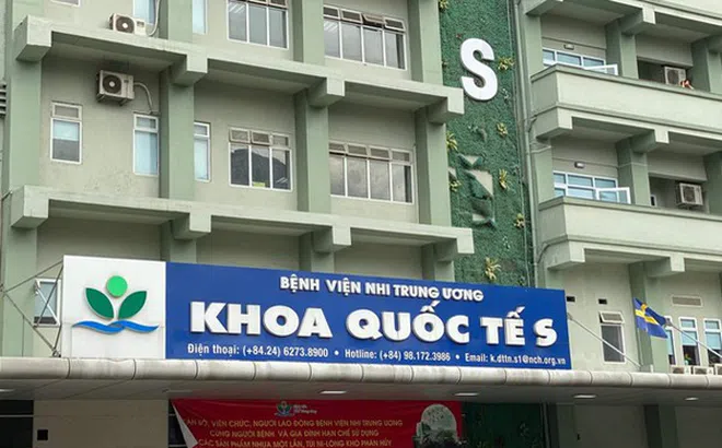 9 nhân viên Bệnh viện Nhi Trung ương tiếp xúc với ca Covid-19