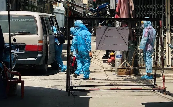 TP Hồ Chí Minh: Phát hiện 50 người trong cùng một hẻm ở quận 4 nghi mắc Covid-19